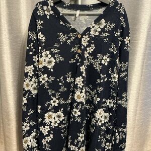 Bishuige Navy Floral V-Neck Blouse Size 3x